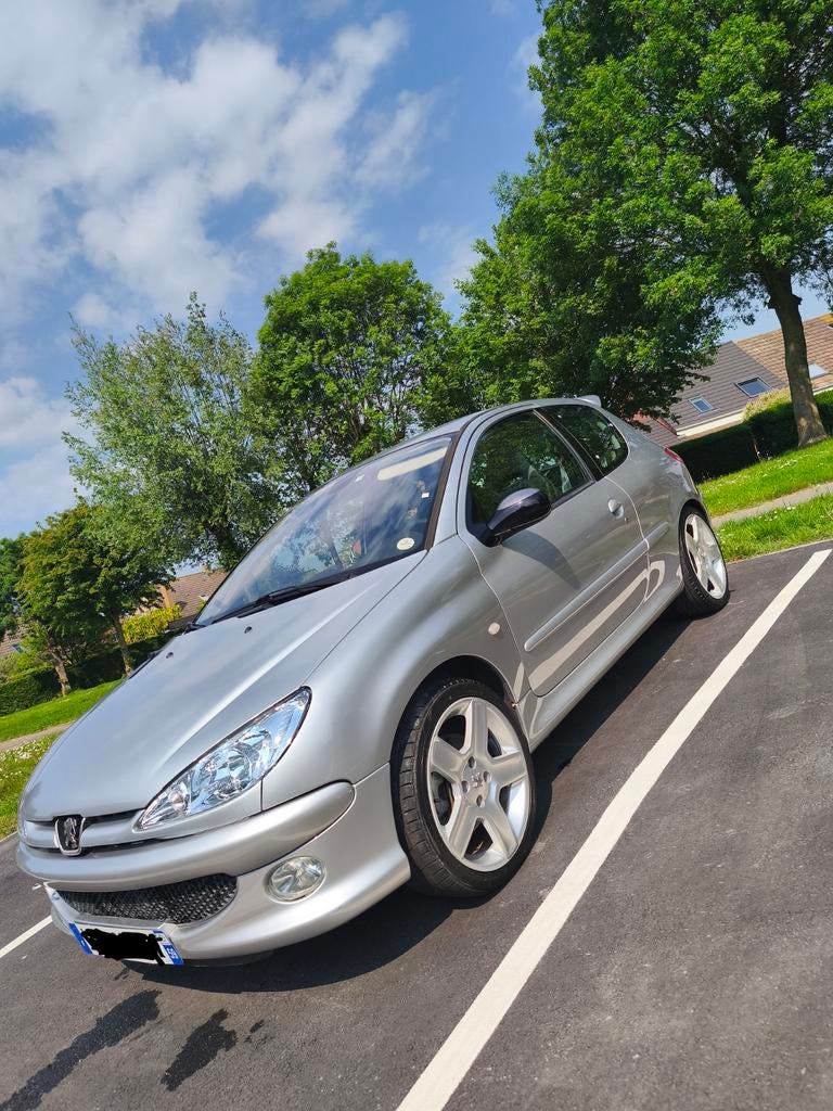 Peugeot 206 RC, Auto's, Peugeot, Particulier, Boordcomputer, Benzine, 3 deurs, Handgeschakeld, Zilver of Grijs, Alcantara, Voorwielaandrijving