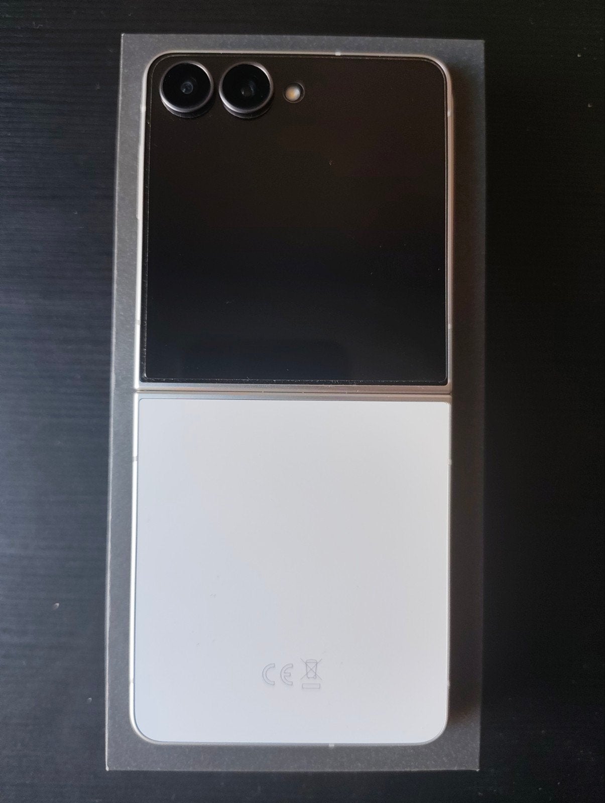 Samsung Z Flip8, Ophalen, Wit
