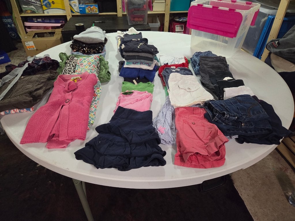 Een pakket kinderkleding (meisje) – maat 5 / 6 jaar, Kinderen en Baby's, Ophalen of Verzenden