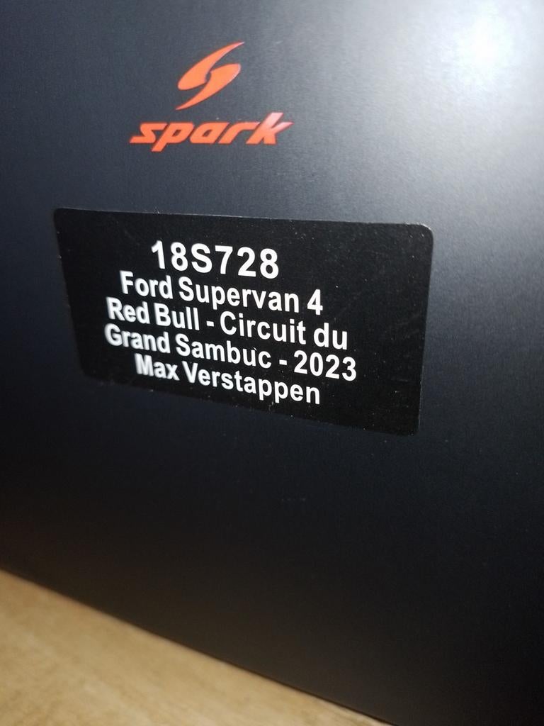 Ford supervan 4 red bull 1/18 max verstappen ruilen kan, Ophalen, Nieuw, Auto, Overige merken