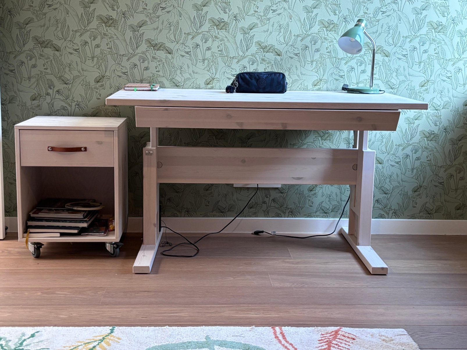 Lifetime kidsrooms in hoogte verstelbaar bureau met ladeblok, Ophalen, Zo goed als nieuw, Verstelbaar, Lifetime