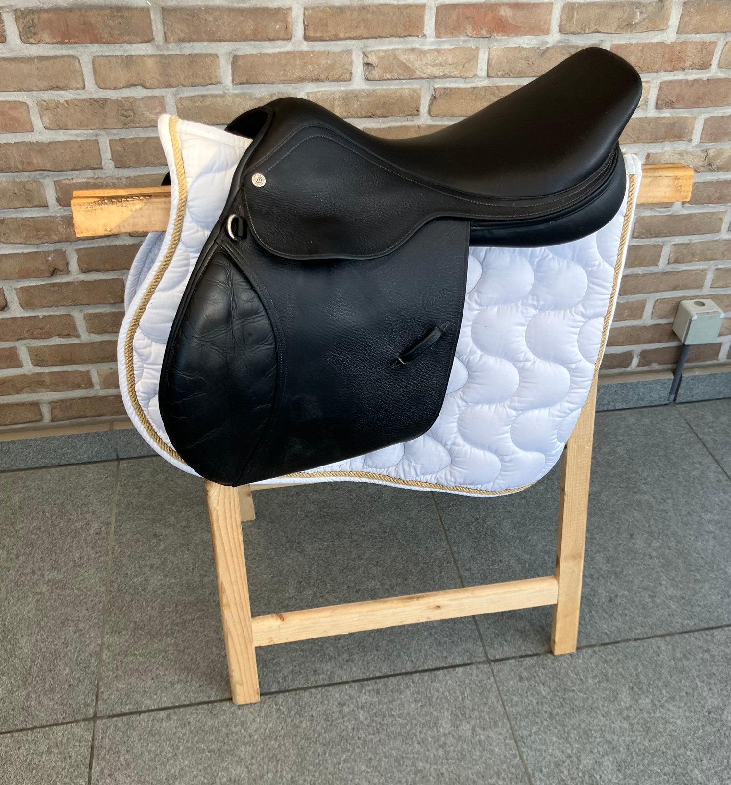 Springzadel Pessoa 17,5 inch, Animaux & Accessoires, Chevaux & Poneys | Selles, Enlèvement ou Envoi, Comme neuf