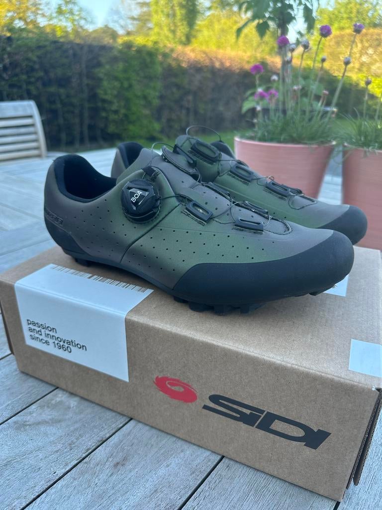 Chaussures de vélo SPD Victoria taille 43, Enlèvement, Comme neuf