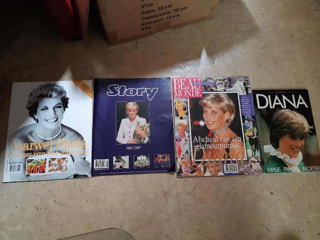 Diana boek en tijdschriften, Ophalen of Verzenden