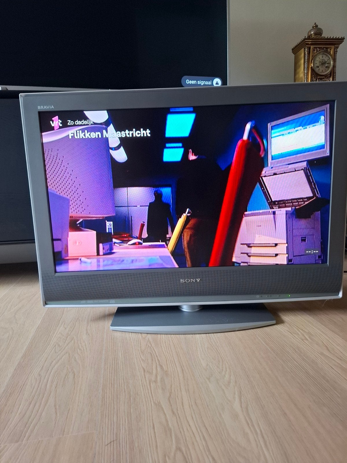 weg wegens overlijden:TV SONY Bravia 32 inch scherm, Enlèvement, Sony