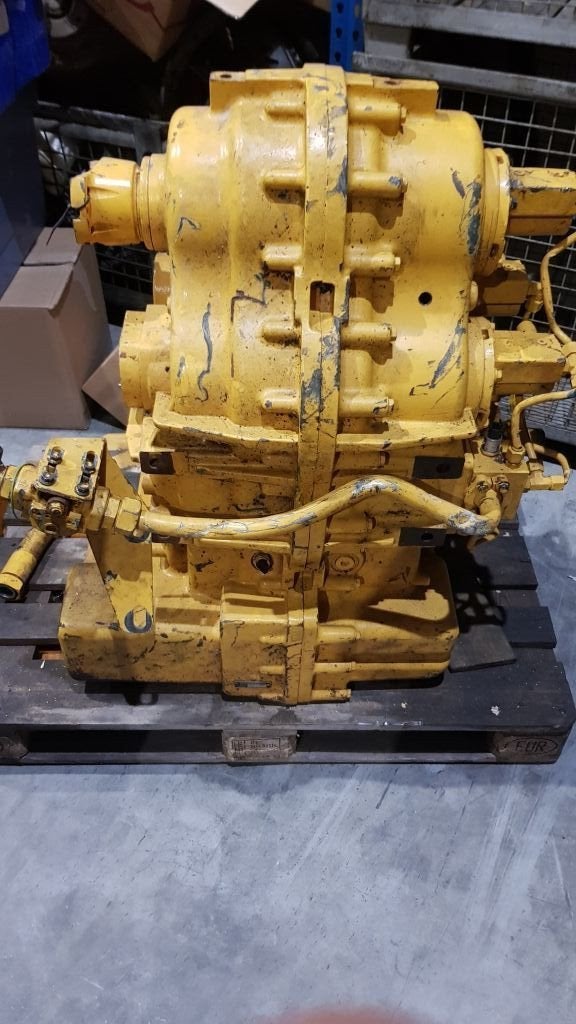 Volvo Gearbox 22584, Articles professionnels, Machines & Construction | Pièces
