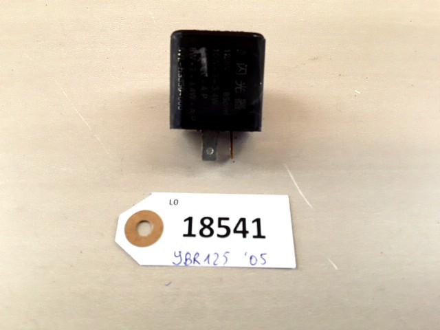 YBR125 2005 - 2006 Yamaha Elektrische component D1-35305, Motos