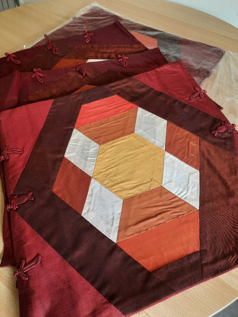5 Taies d'oreiller rouge vin, Neuf, Coussin décoratif, Enlèvement ou Envoi, Carré