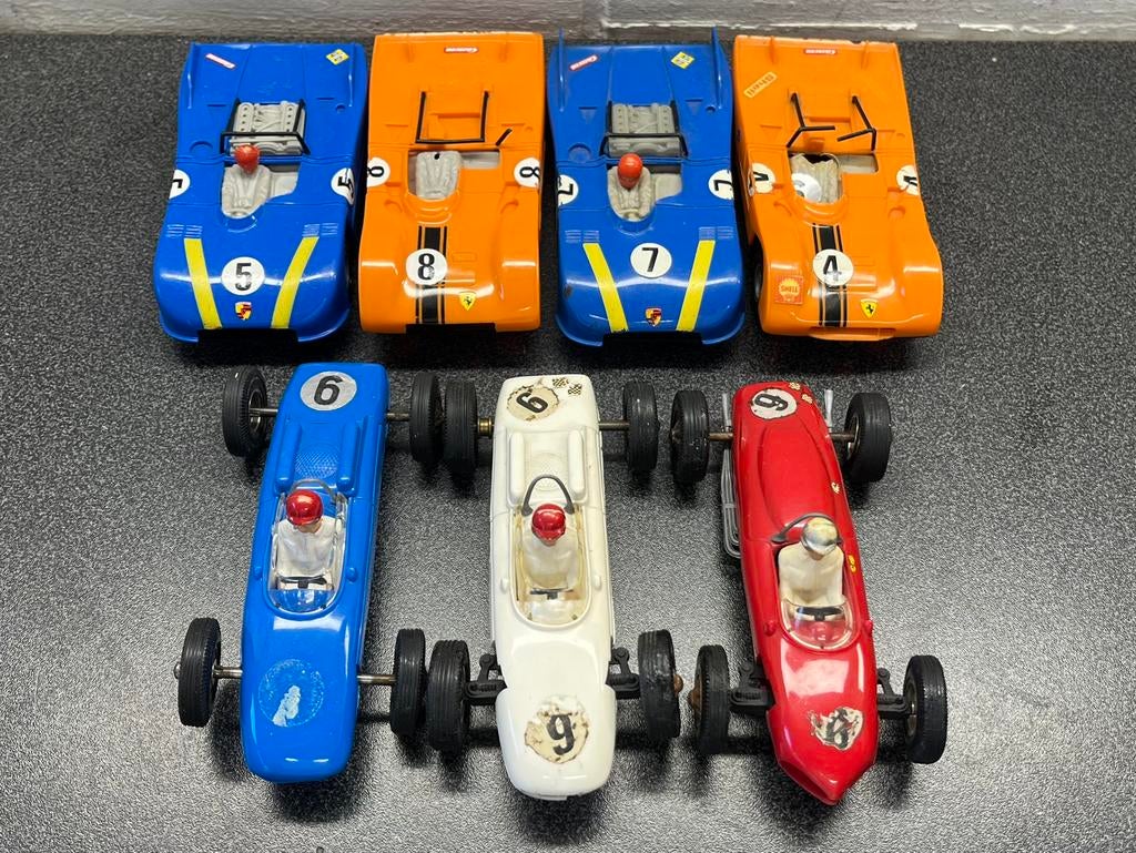 7 x voitures à sous Carrera Universal Racetrack, Envoi, Comme neuf