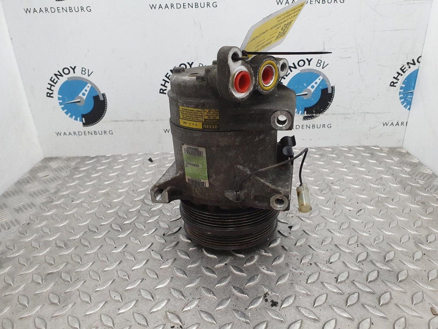 VOLVO V50 2.4 EXCLUSIVE  AIRCO COMPRESSOR / AIRCOPOMP 2006, Enlèvement ou Envoi, Utilisé, ARN reconnu