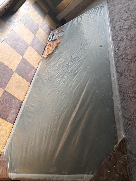 NIEUWE beveiligde deur 90x210CM ISOMO EN PLASTIC, Neuf, Porte intérieure, Verre, Enlèvement