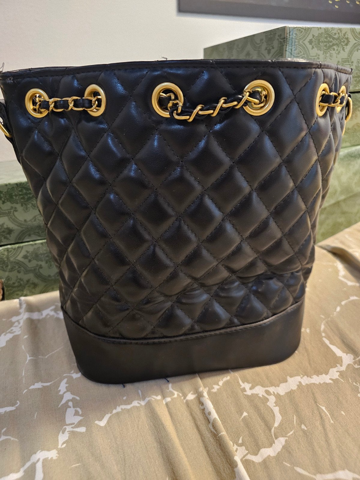 Sac rembourré noir élégant pour femme - Nouveau - Avec une l, Envoi, Neuf, Noir, Sac à main