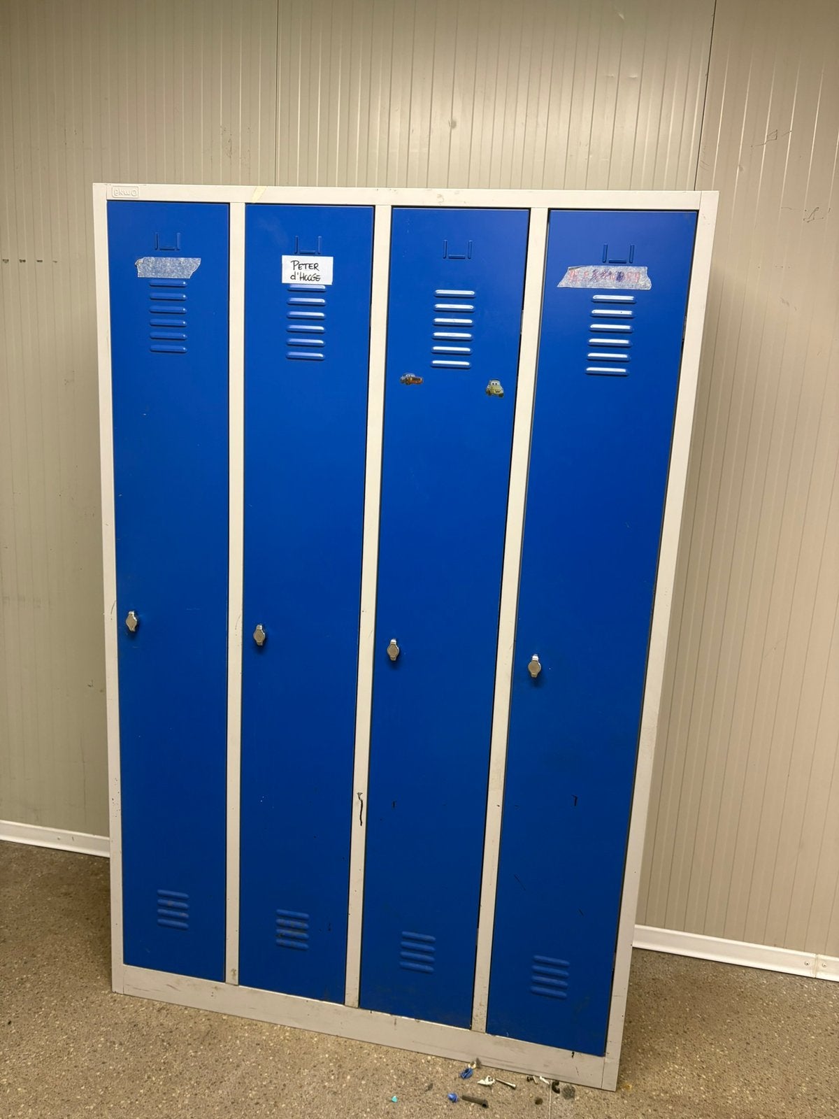 Lockers/ kantine kast te koop in zeer goede staat, Enlèvement ou Envoi, Comme neuf