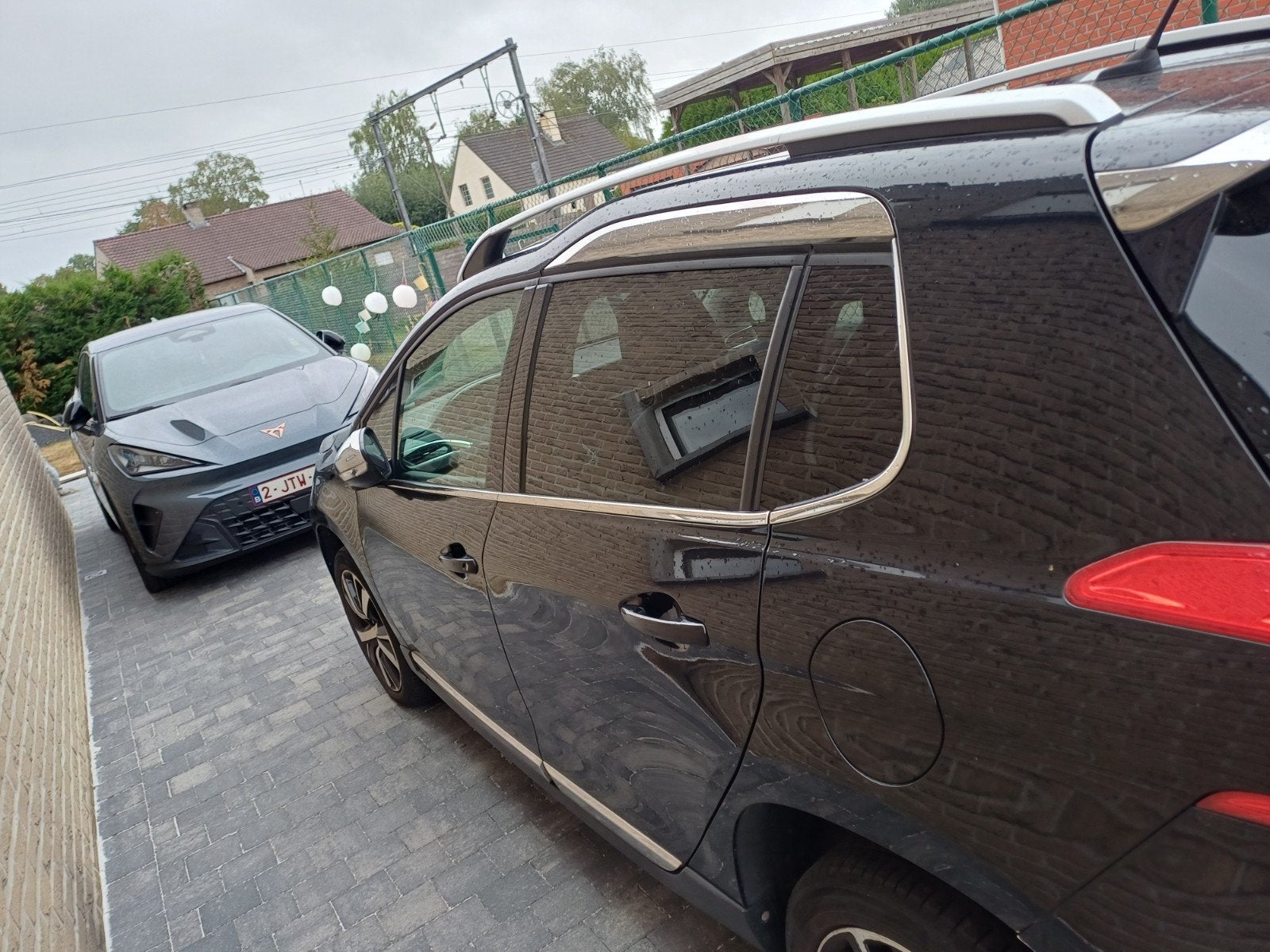 Peugeot 2008 bj 2013 .km 105000.kleur zwart ,leder interieir, Ophalen, Peugeot