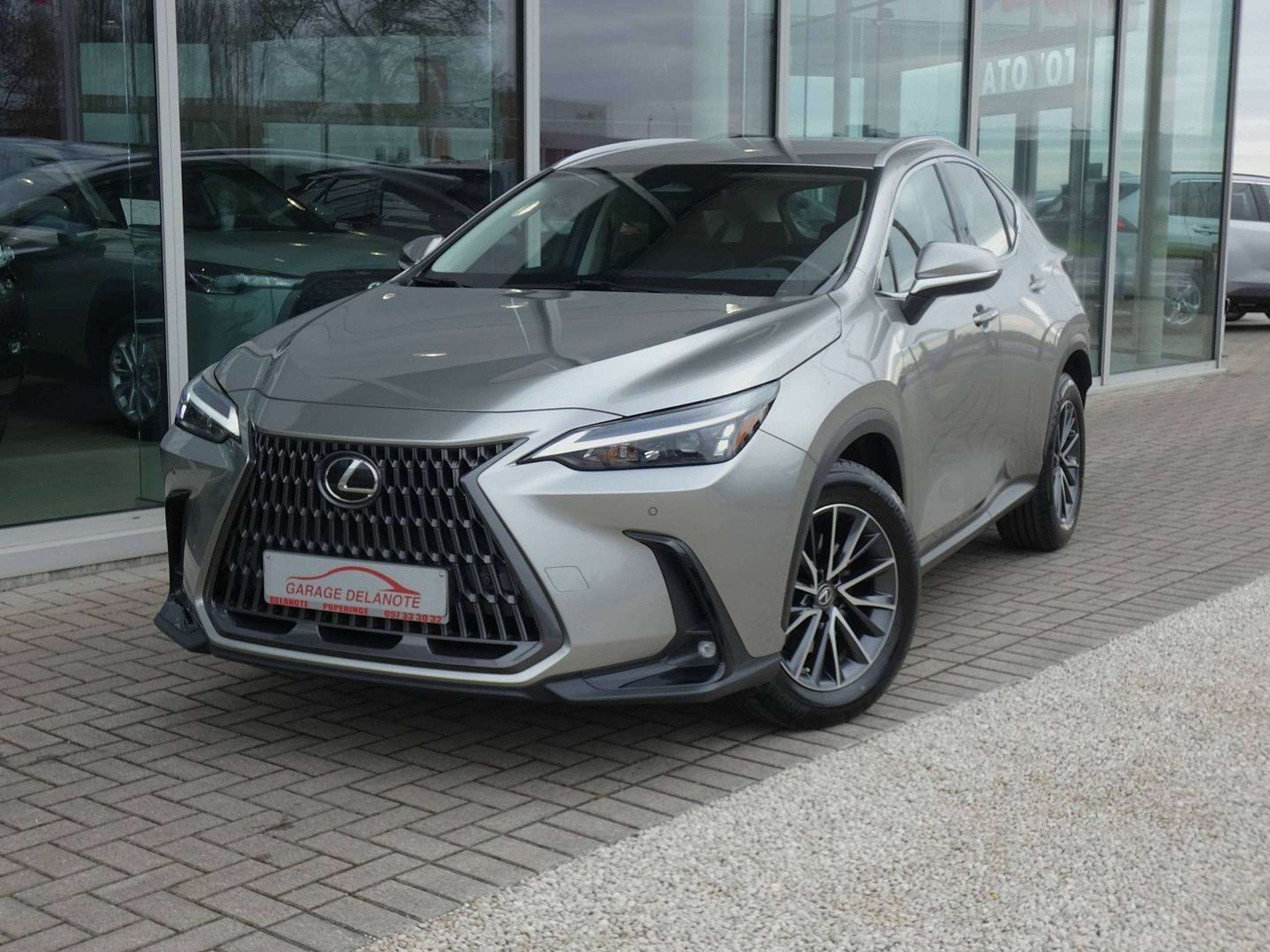 Lexus NX 350h Business line +LEDER +Zetelverwarming +Groot s, Gebruikt, 4 cilinders, 2487 cc, Leder