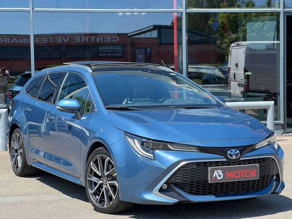 Toyota Corolla Corolla SW Hybrid 2.0 TVAC Full Options Cuir, Autos, Toyota, Cuir, Achat, Euro 6, Entreprise