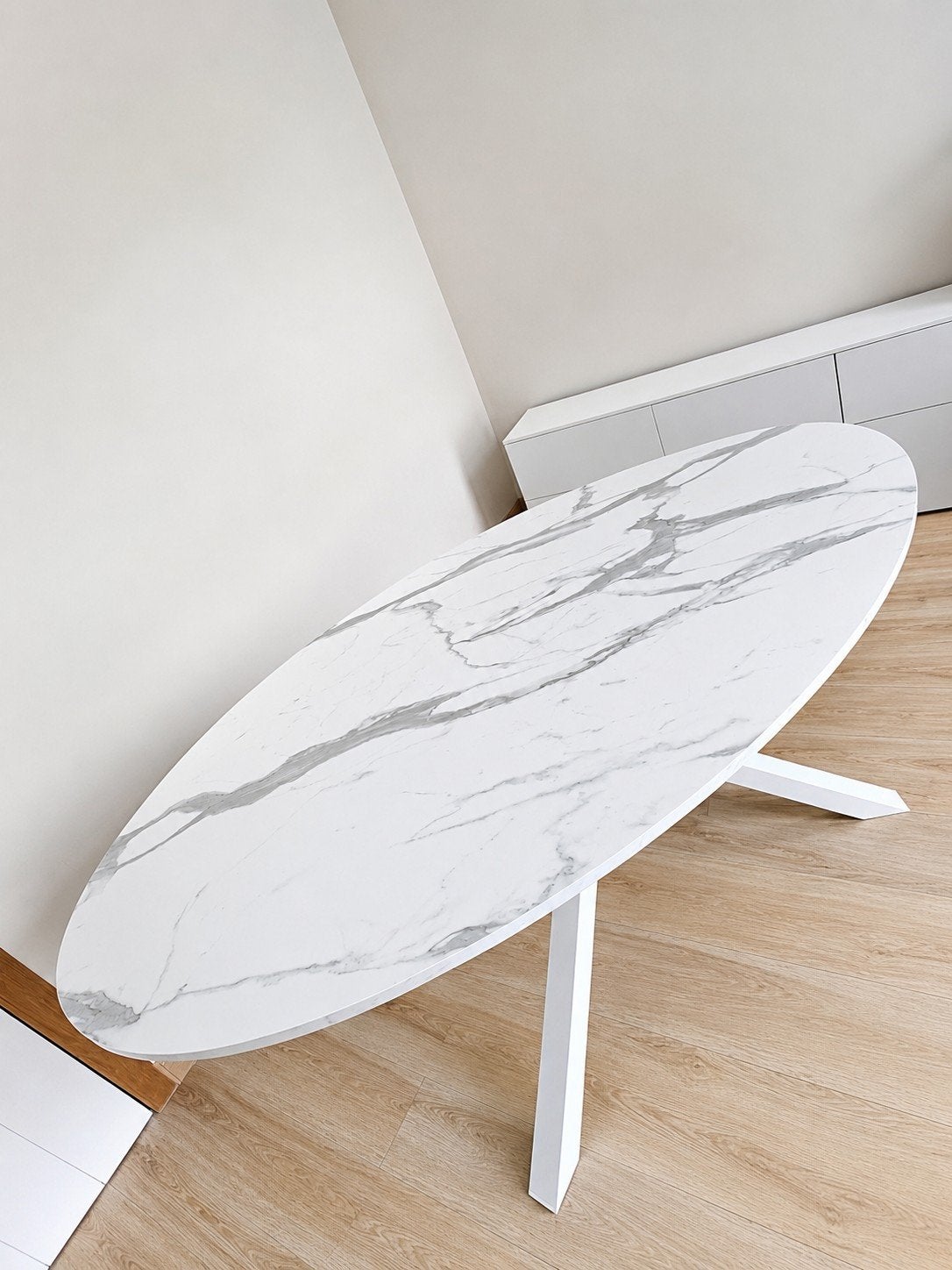 Nieuwe ongebruikte eet tafel met marmerlook, Ophalen