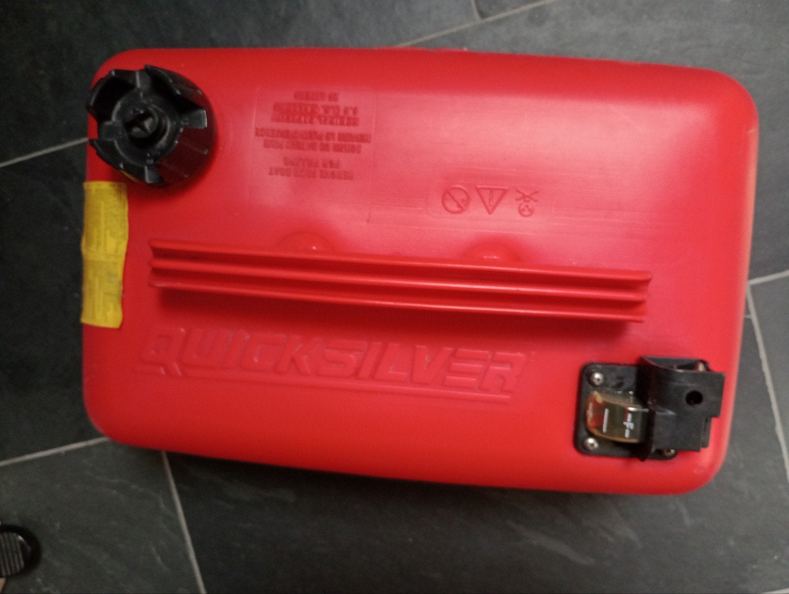 Réservoir d'essence Quicksilver 25L, Enlèvement, Utilisé, Moteur et Technique, Voilier ou Bateau à moteur