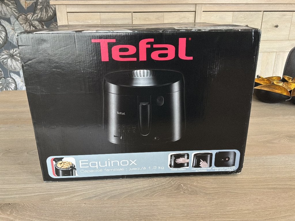 Tefal friteuse, Elektronische apparatuur, Frituurpannen, 1 tot 2 liter, Ophalen, Nieuw, Uitneembare binnenpan