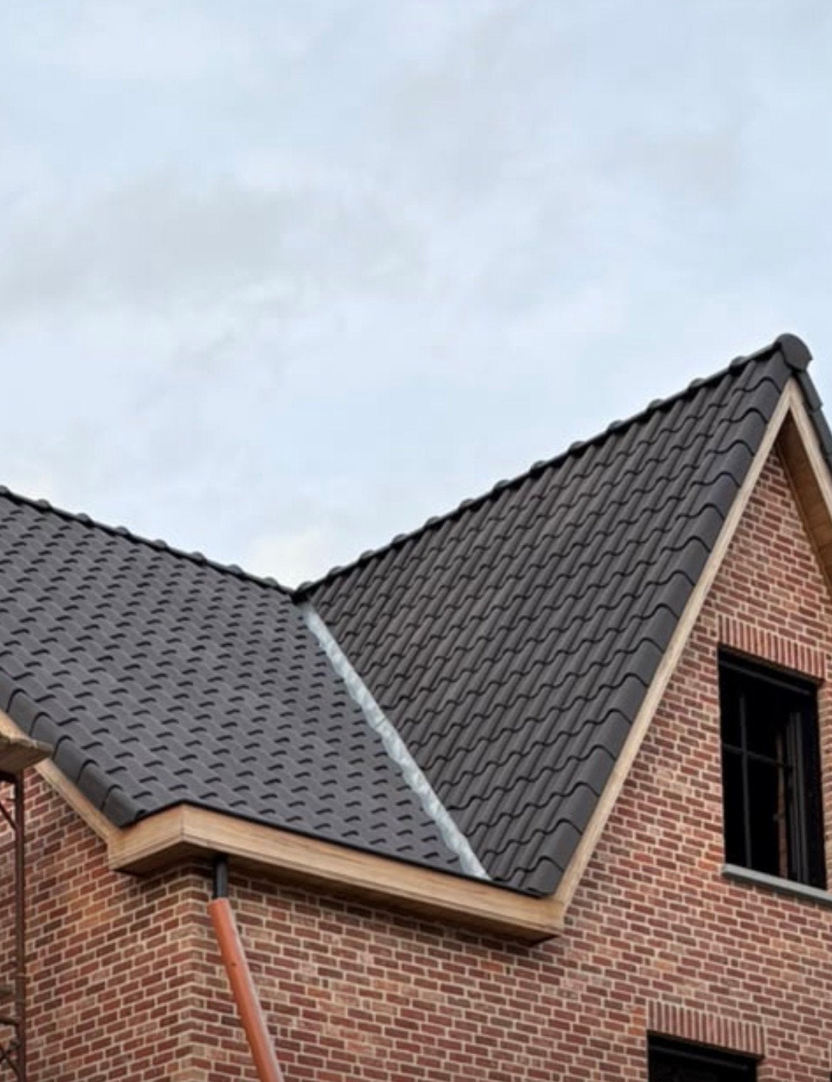 dakpannen koramic 451 blauw gesmoord, Doe-het-zelf en Bouw, Ophalen, 10 tot 15 m², Steen of Klei, Blauw