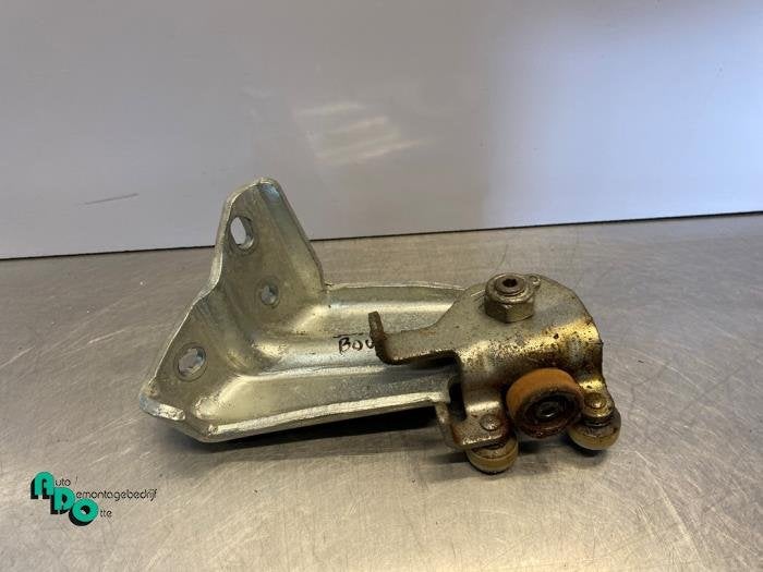 Roulette porte coulissante droite d'un Peugeot Boxer (Boxer, Autos : Pièces & Accessoires, -, 3 mois de garantie, Utilisé, -