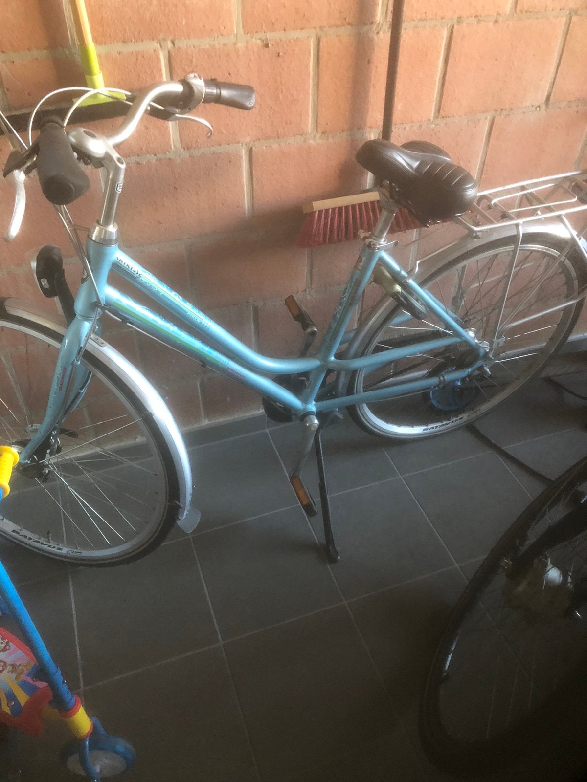 Damesfiets, Fietsen en Brommers, Ophalen, Zo goed als nieuw, Batavus