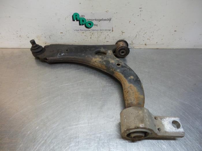 Bras de suspension avant gauche d'un Ford Fiesta (Fiesta 02-, -, 3 mois de garantie, -, -