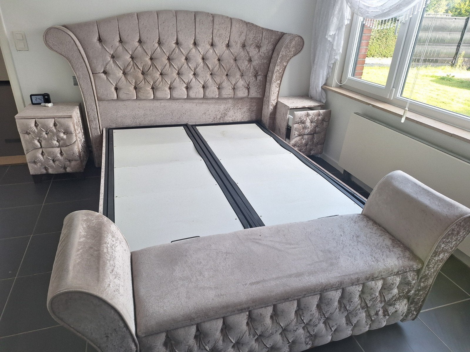 mooie 2 persoon bed zonder matras, Ophalen