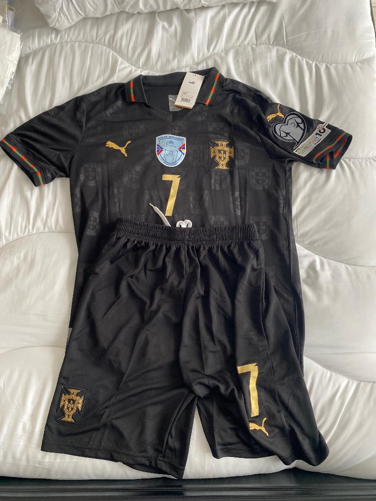 Kit Maillot - Portugal - Cristiano Ronaldo, Taille L, Enlèvement ou Envoi, Neuf, Maillot