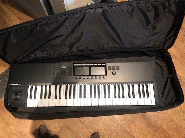 Clavier maître NATIVE INSTRUMENTS KOMPLETE KONTROLE, Enlèvement, Comme neuf