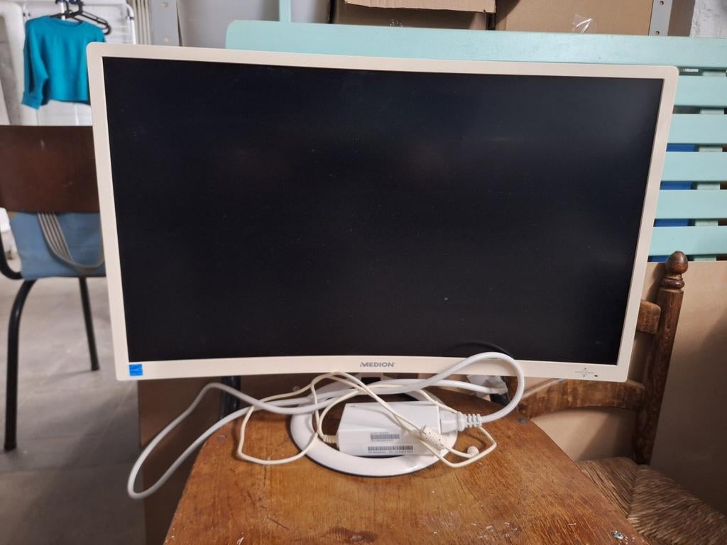 Medion 24inch curved computerscherm, Enlèvement