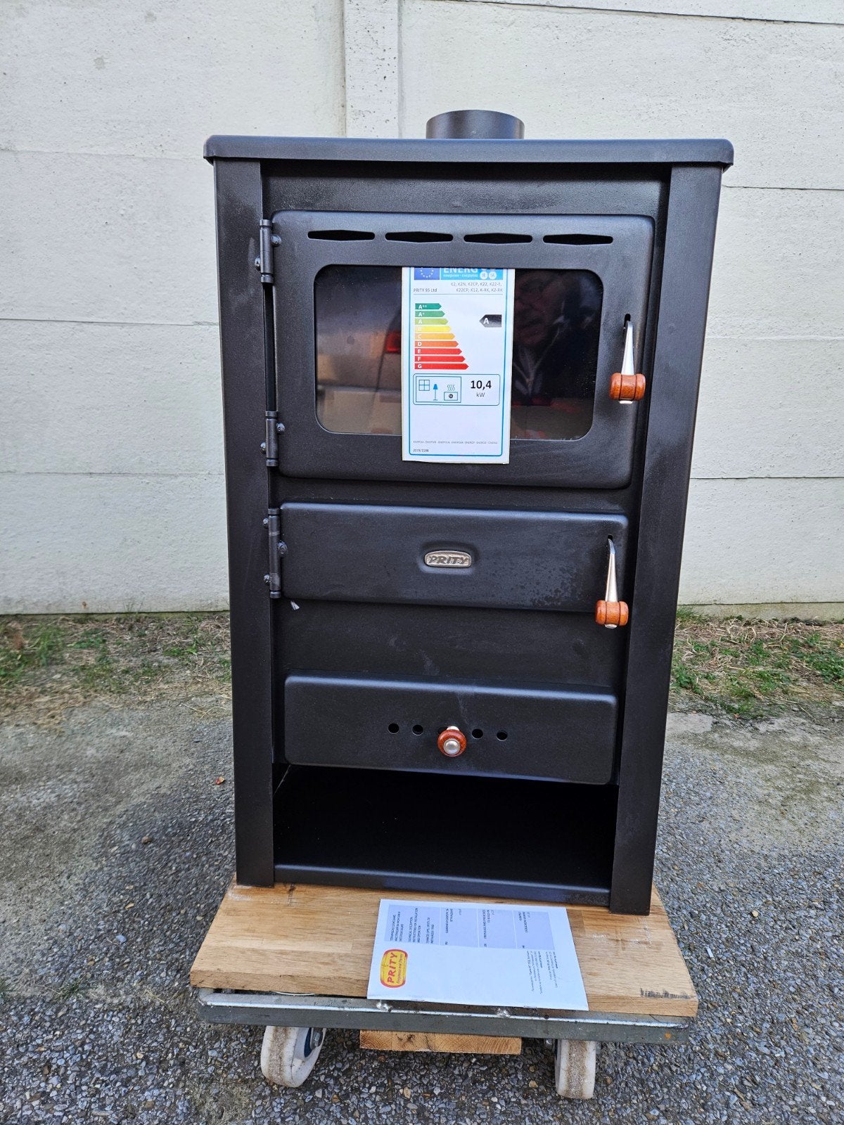 Poêle à bois Prity-22 avec briques ignifuges 10,4 kw 240m3 N, Enlèvement, Poêle à bois