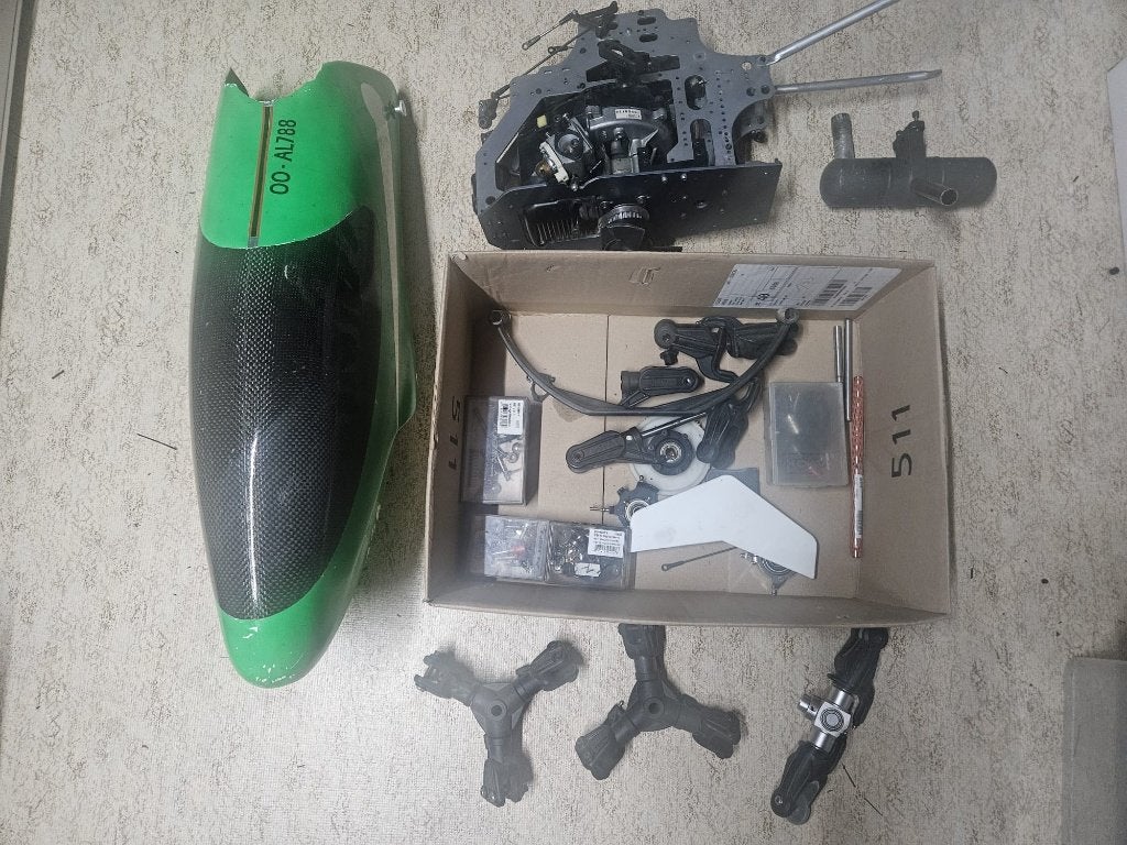 vario benzin trainer pièces., Hobby en Vrije tijd, Modelbouw | Radiografisch | Helikopters en Quadcopters, Ophalen, Benzine, Helikopter