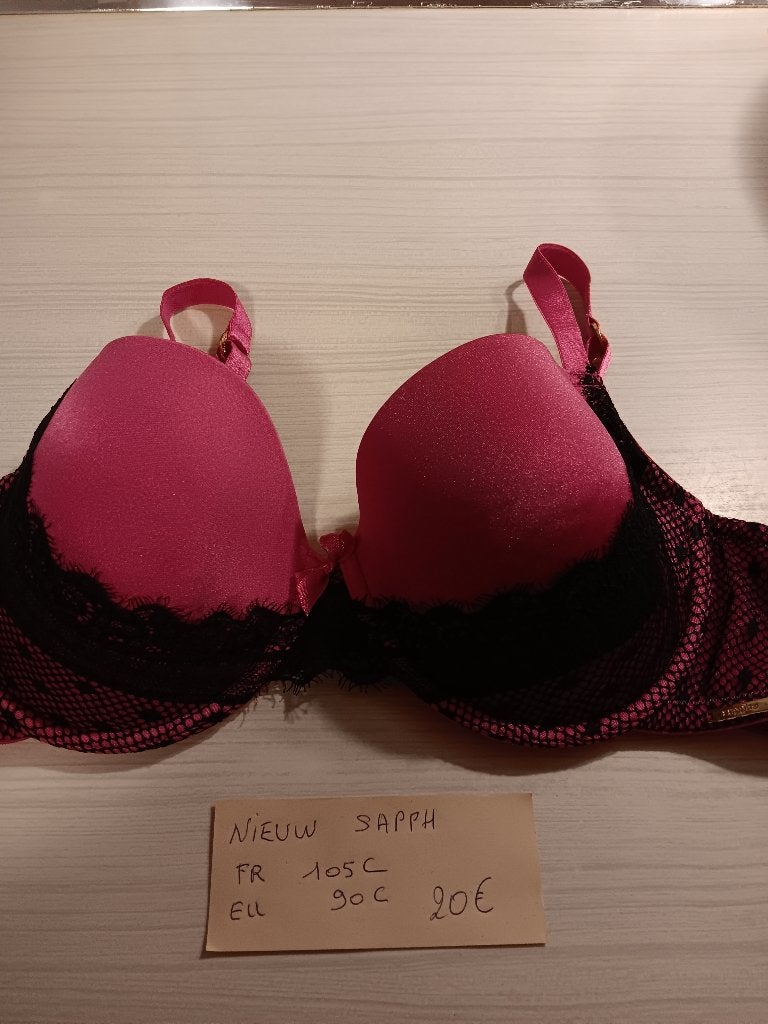 Nieuwe beha SAPPH franse maat 105 C EU maat 90 C, Vêtements | Femmes, Sous-vêtements & Lingerie, SAPPH, Enlèvement, Rouge, Soutien-gorge