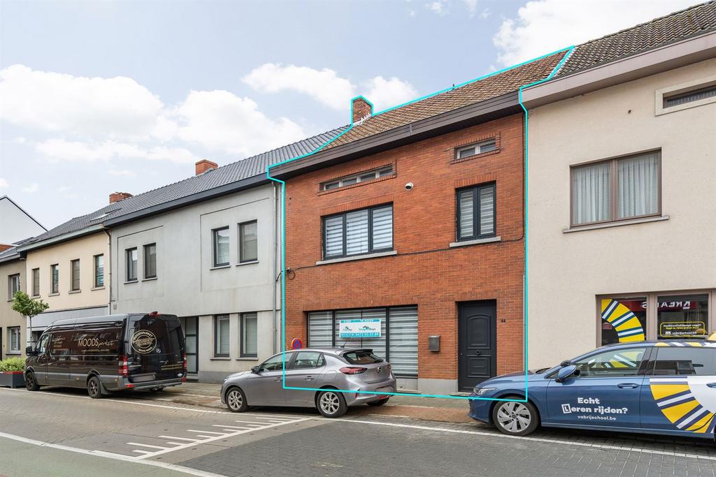 CENTRAAL GELEGEN, DEELS GERENOVEERDE WONING TE TESSENDERLO!, Immo, 148 m², Tot 200 m², 460 kWh/m²/jaar, 2 kamers