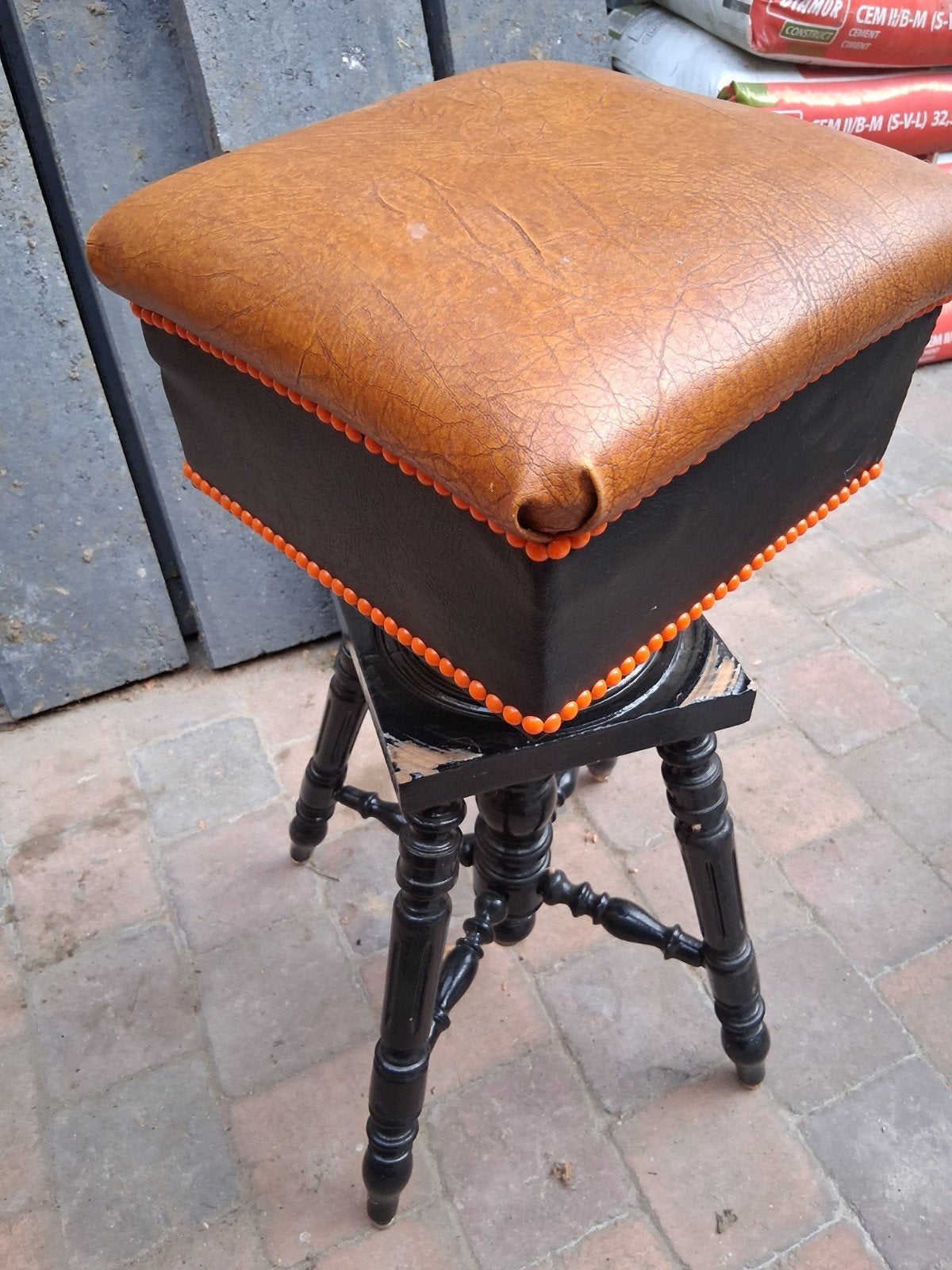 Vintage kruk, Ophalen, In hoogte verstelbaar, Gebruikt, Hout