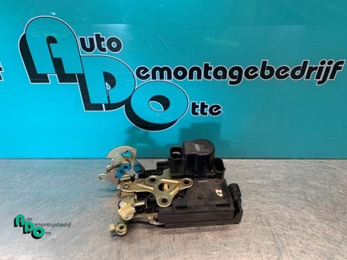 Deurslot Mechaniek 4Deurs links-voor van een Chevrolet Lacet, Gebruikt, -, Ophalen of Verzenden, -