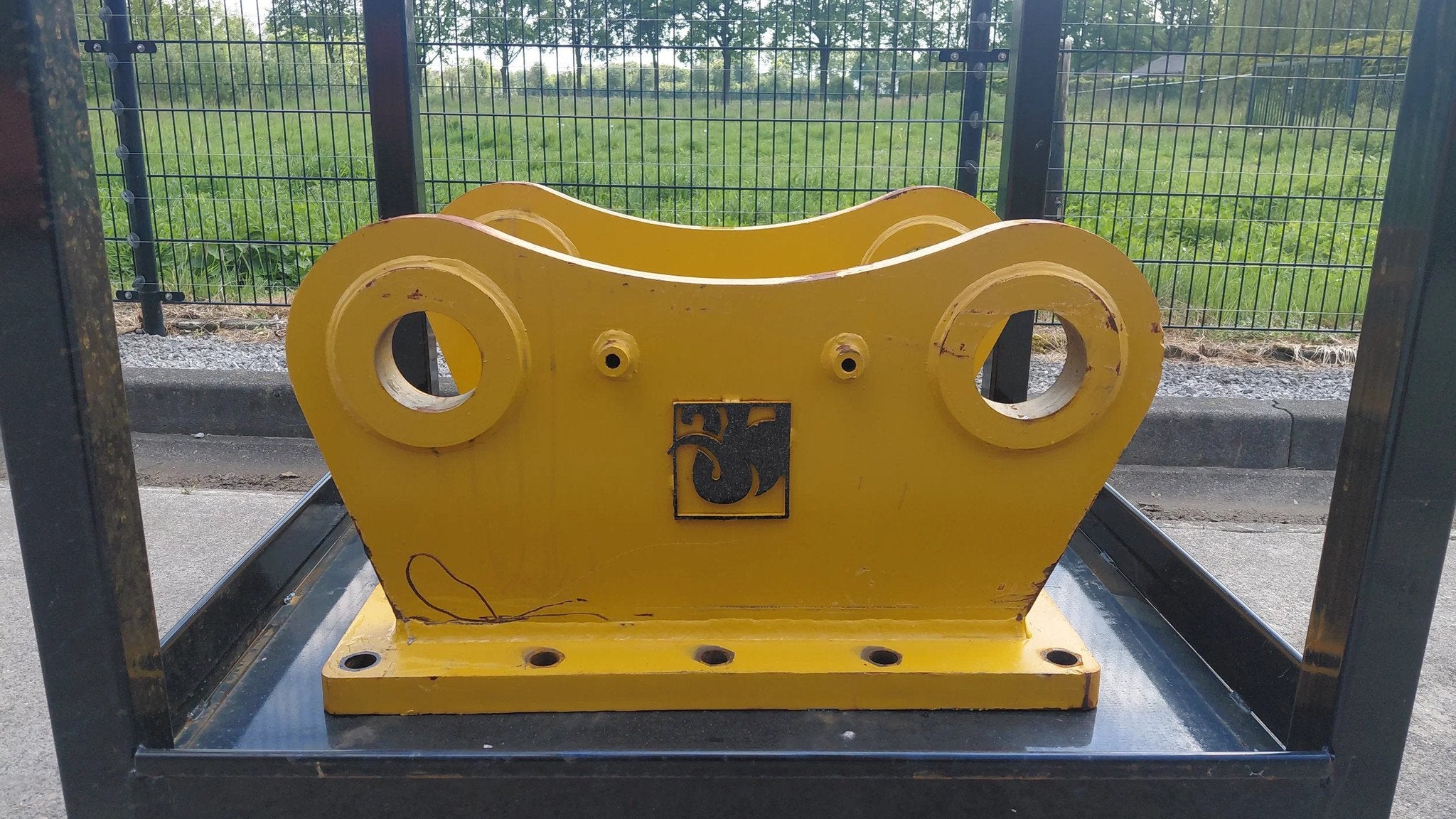 Caterpillar 345 349 350 352 mounting bracket TB link