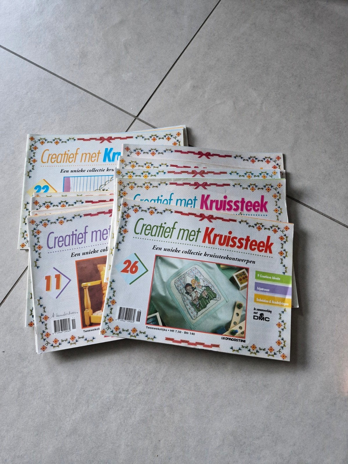 Creatief met kruissteek - €1/stuk of €10 voor alles, Ophalen of Verzenden, Borduren en Naaien