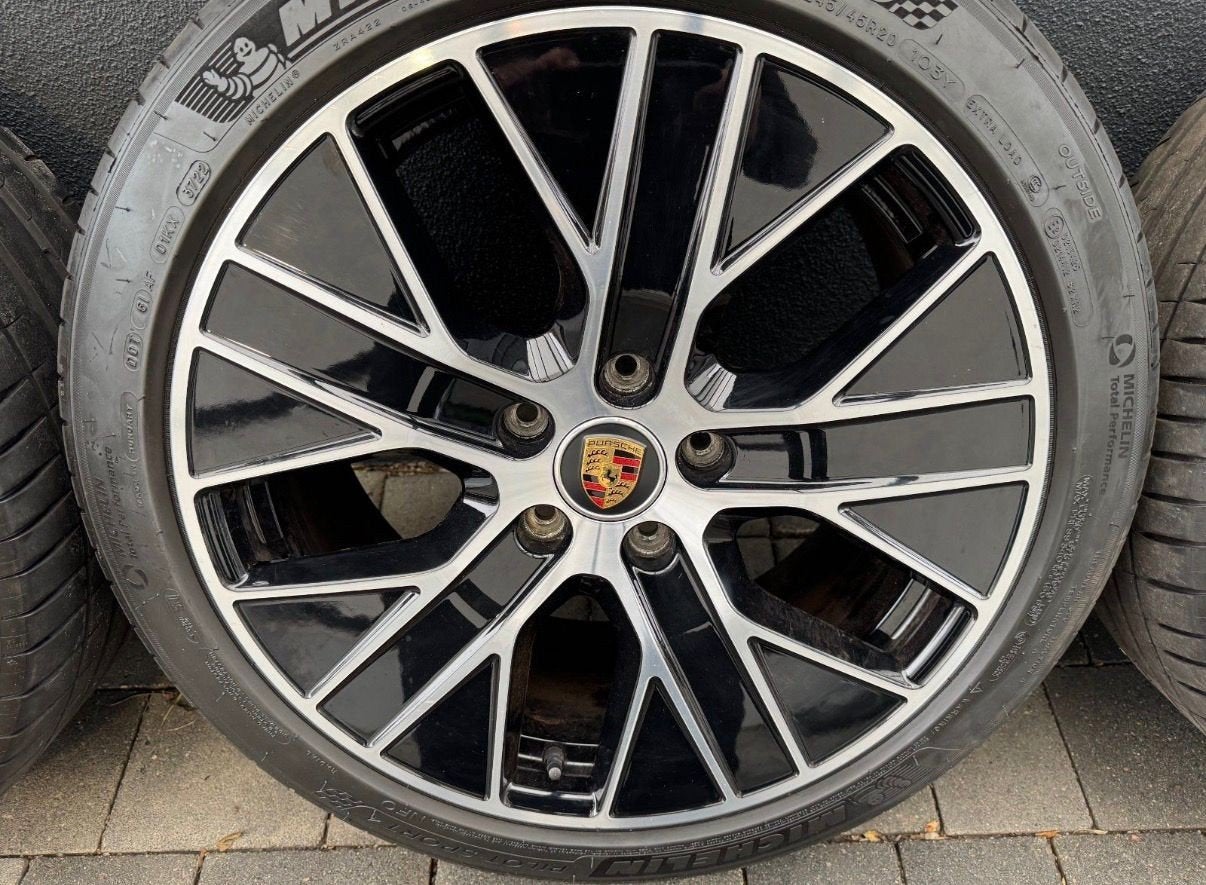 Jantes porsche taycan aero 20 pouces original avec pneus, Pneus et Jantes, Véhicule de tourisme, Pneus été, Enlèvement