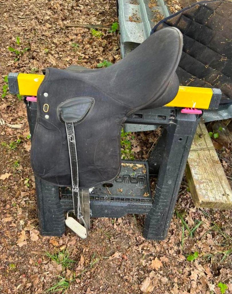 Paardenzadel, Dieren en Toebehoren, Ophalen, Gebruikt, Springen