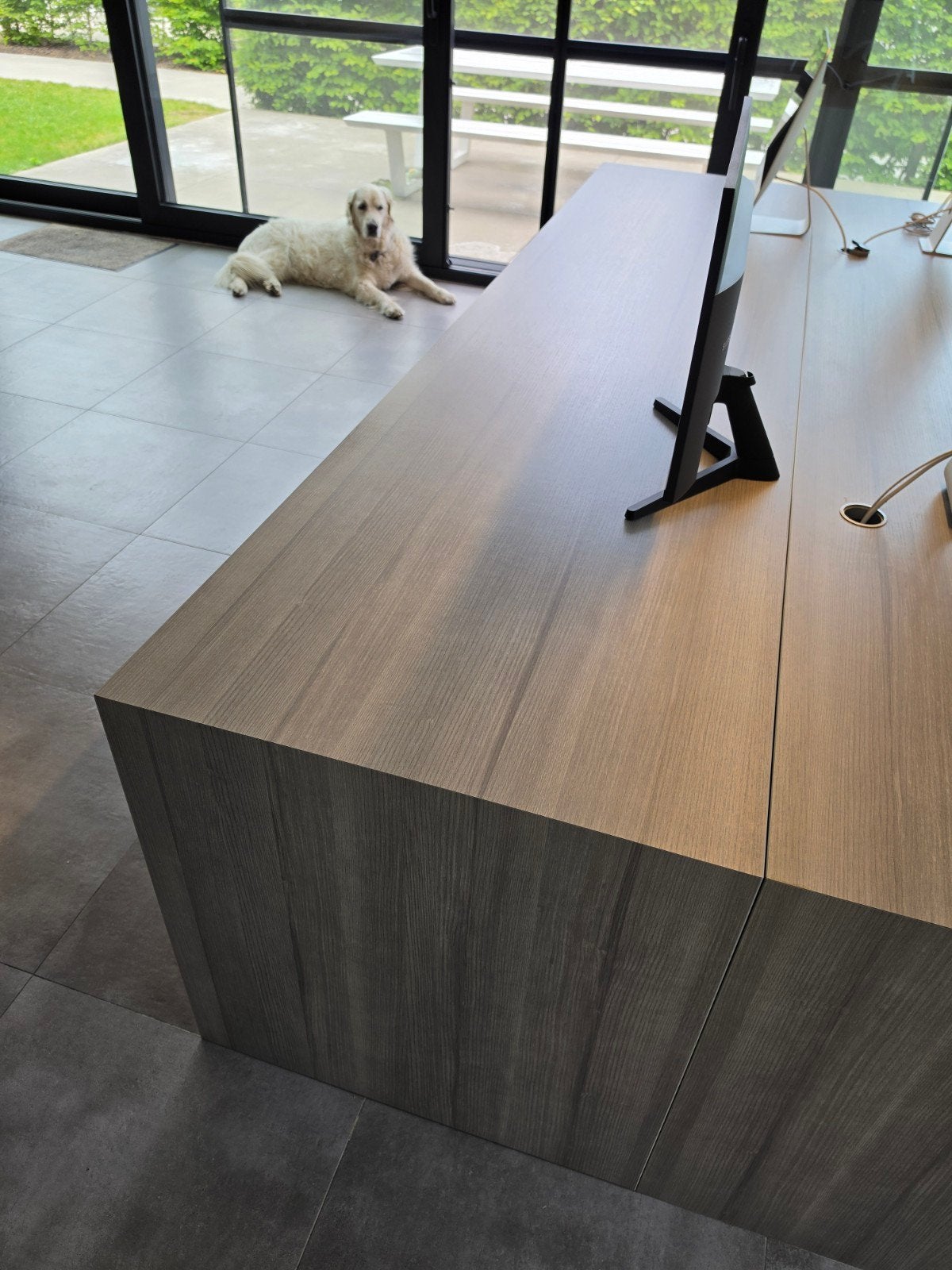 Modern directiebureau 280x70cm | Zeer nette staat, Huis en Inrichting, Bureaus, Ophalen, Hout, Zo goed als nieuw, Duo-bureau