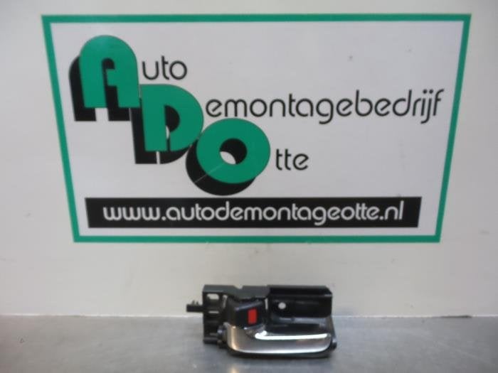 Poignée portière 4portes arrière gauche d'un Toyota Corol, -, Toyota, Utilisé, -