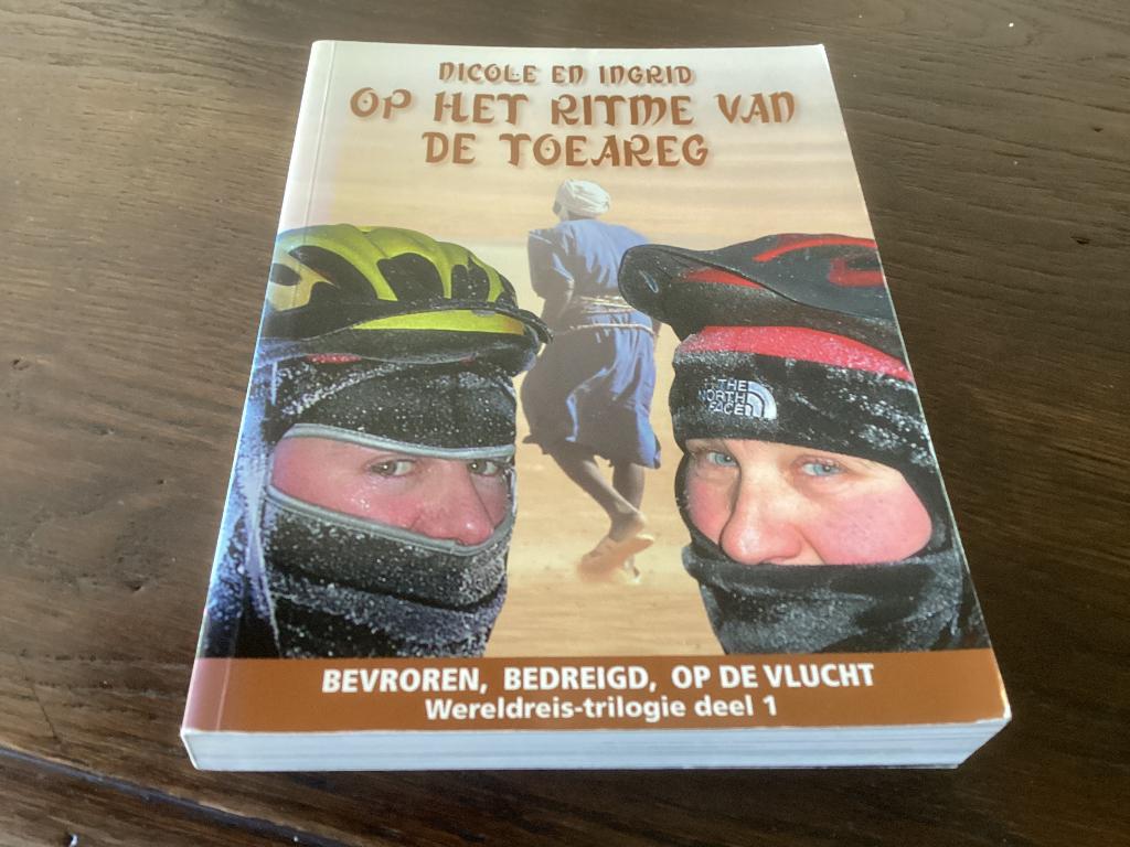 Op het ritme van de Toeareg, Livres, Récits de voyage, Enlèvement, Comme neuf, Nicole en Ingrid, Afrique