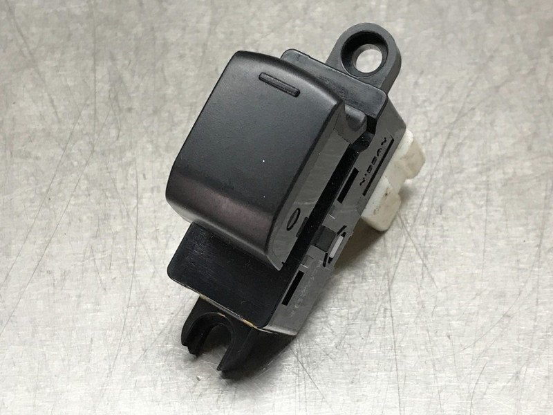 COMMUTATEUR VITRES ELECTRIQUES Nissan Note (E12), Autos : Pièces & Accessoires, Utilisé, Nissan
