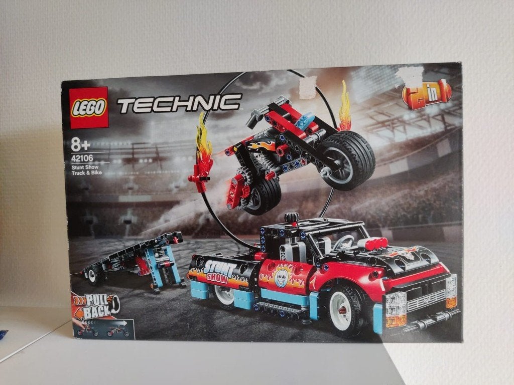 LEGO Technic Stunt Show Truck & Bike Set 42106, Kinderen en Baby's, Speelgoed | Duplo en Lego, Lego, Nieuw, Ophalen of Verzenden
