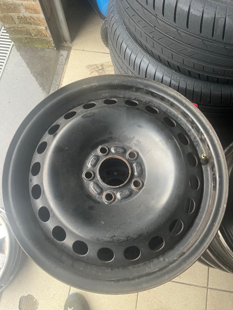 Verschillende Stalen velgen, Auto-onderdelen, Banden en Velgen, Velg(en), Winterbanden, 16 inch, 205 mm, Personenwagen, Gebruikt