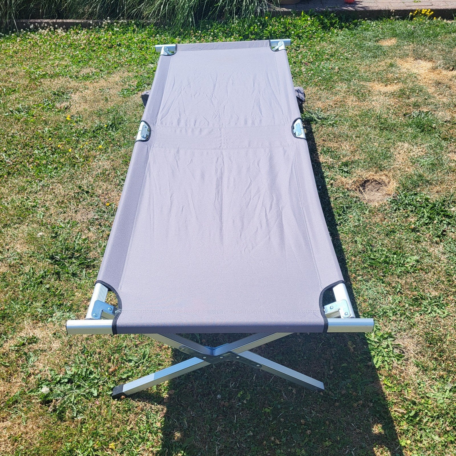 Stevig Comfortabel Veldbed / Campingbed Grijs, Ophalen