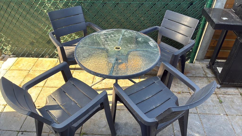 Eenvoudig tuinsetje, Tuin en Terras, Tuinsets en Loungesets, Ophalen, 4 zitplaatsen, Kunststof, Gebruikt