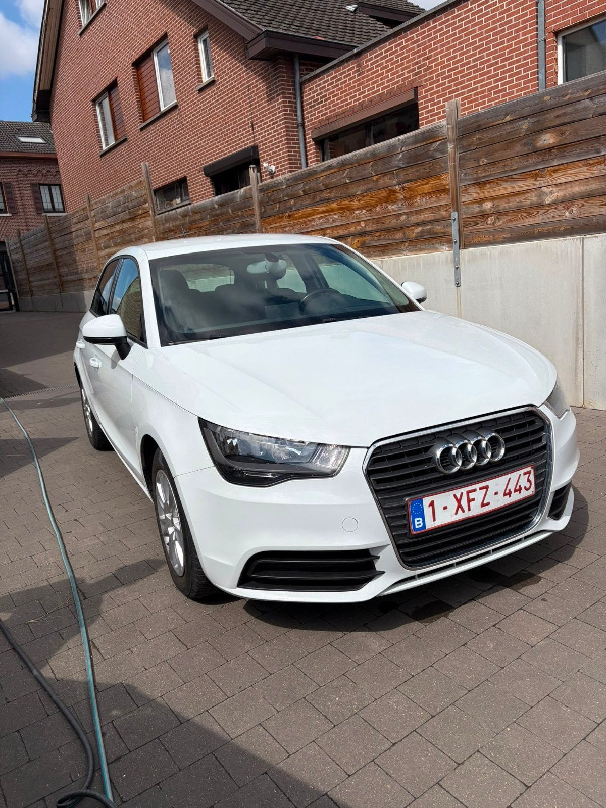 Audi A1 1.2 TFSI

met winter en zomerset, Auto's, Audi, Voorwielaandrijving, Euro 5, A1, Zwart